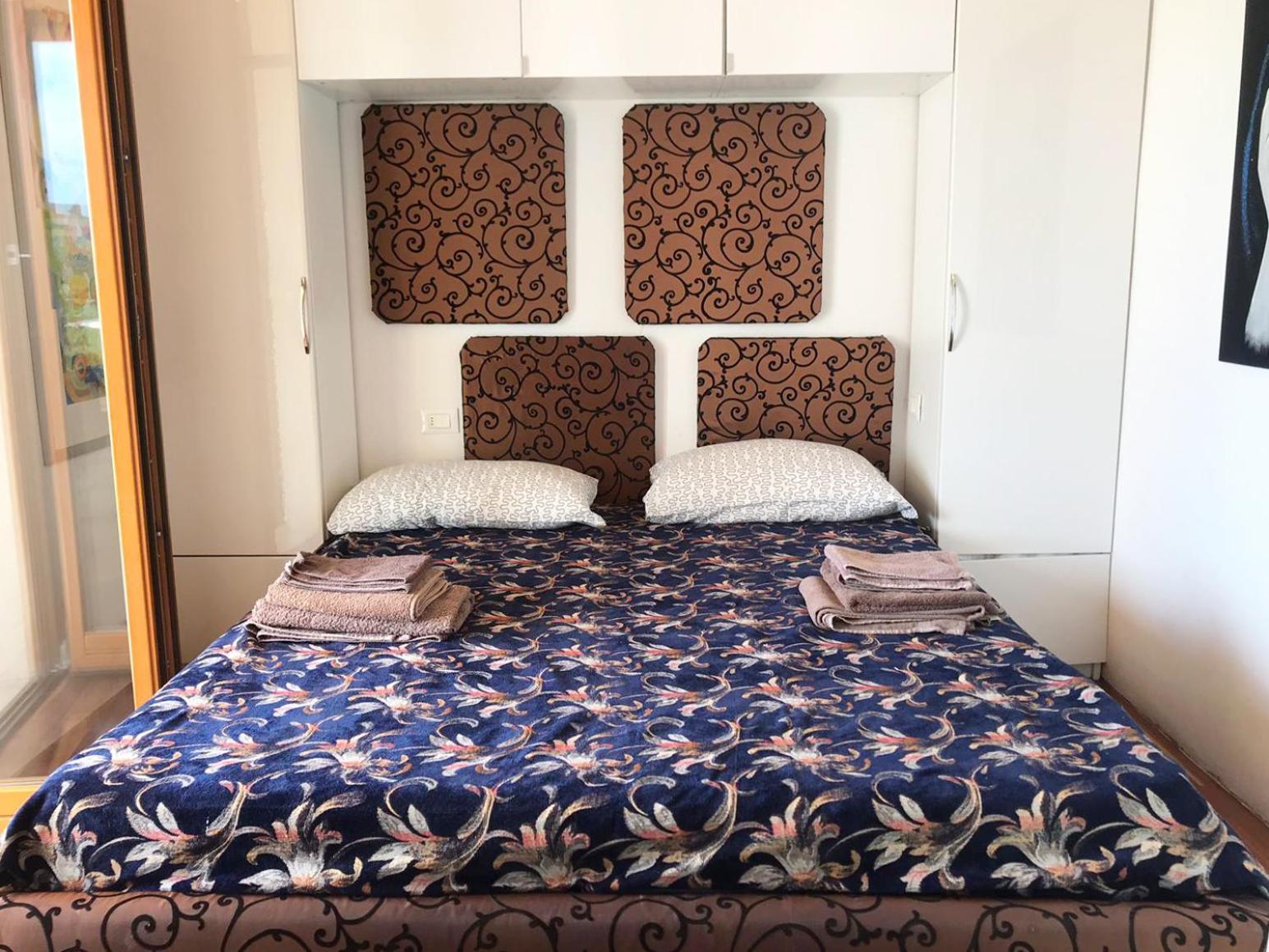 The Flowers - Apartments With Private Garden In Residence With Pool Manerba del Garda Kültér fotó